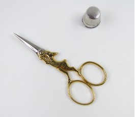 10 cm gold-gilded scissors...